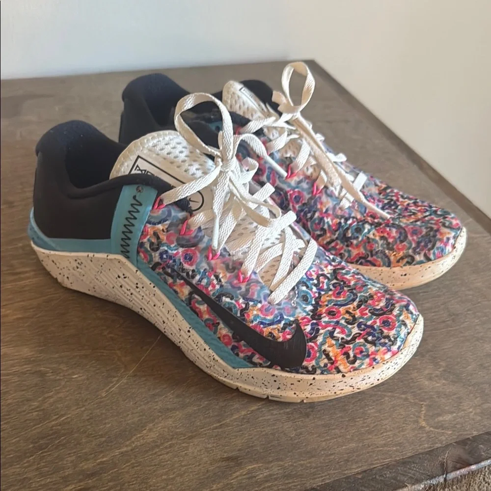 Women’s Metcon 6 'Multi-Color Speckled’ training shoe - Picture 1 of 6